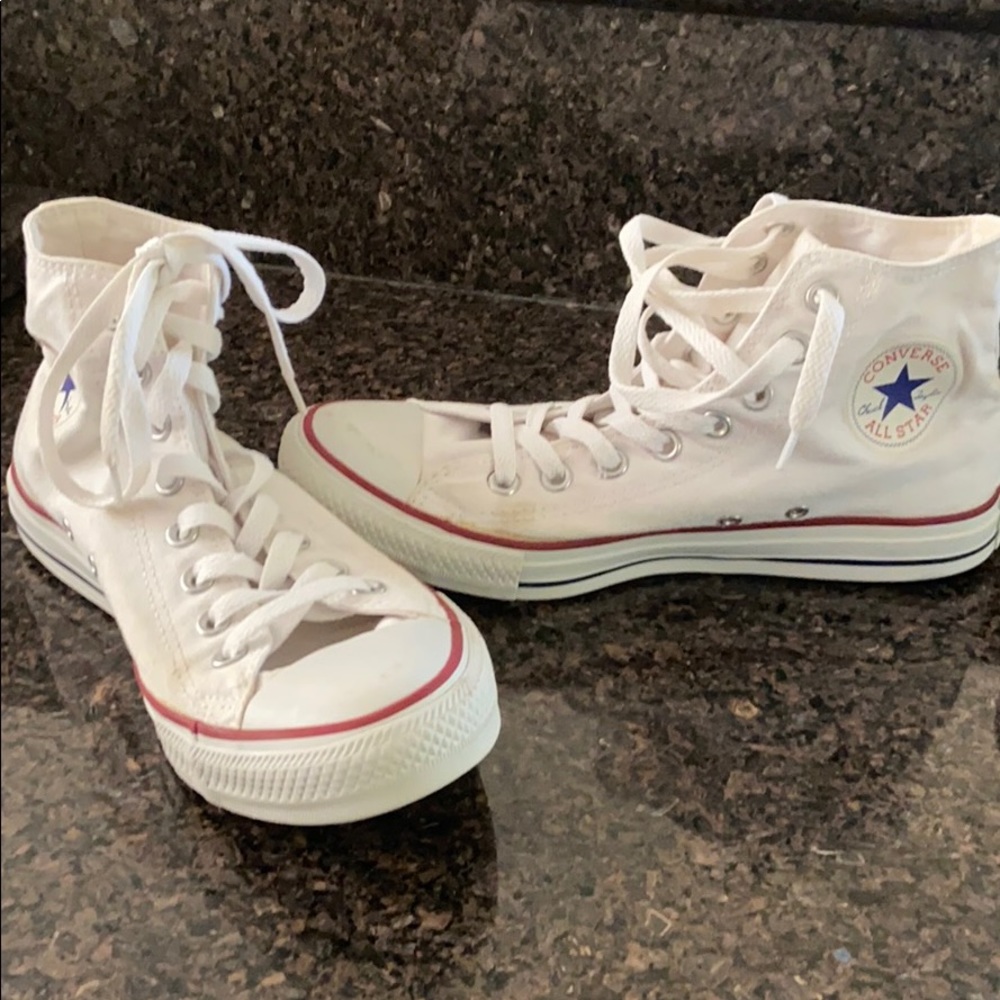 Converse high top tennis shoes